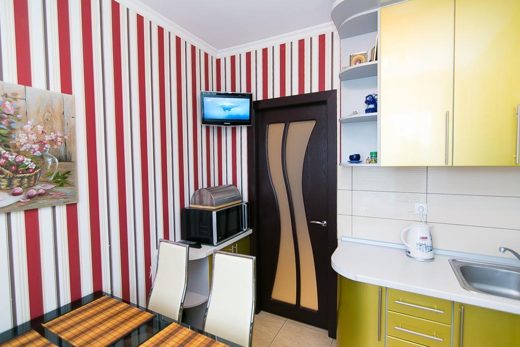 סומי Vip Apartment On Ilinska מראה חיצוני תמונה